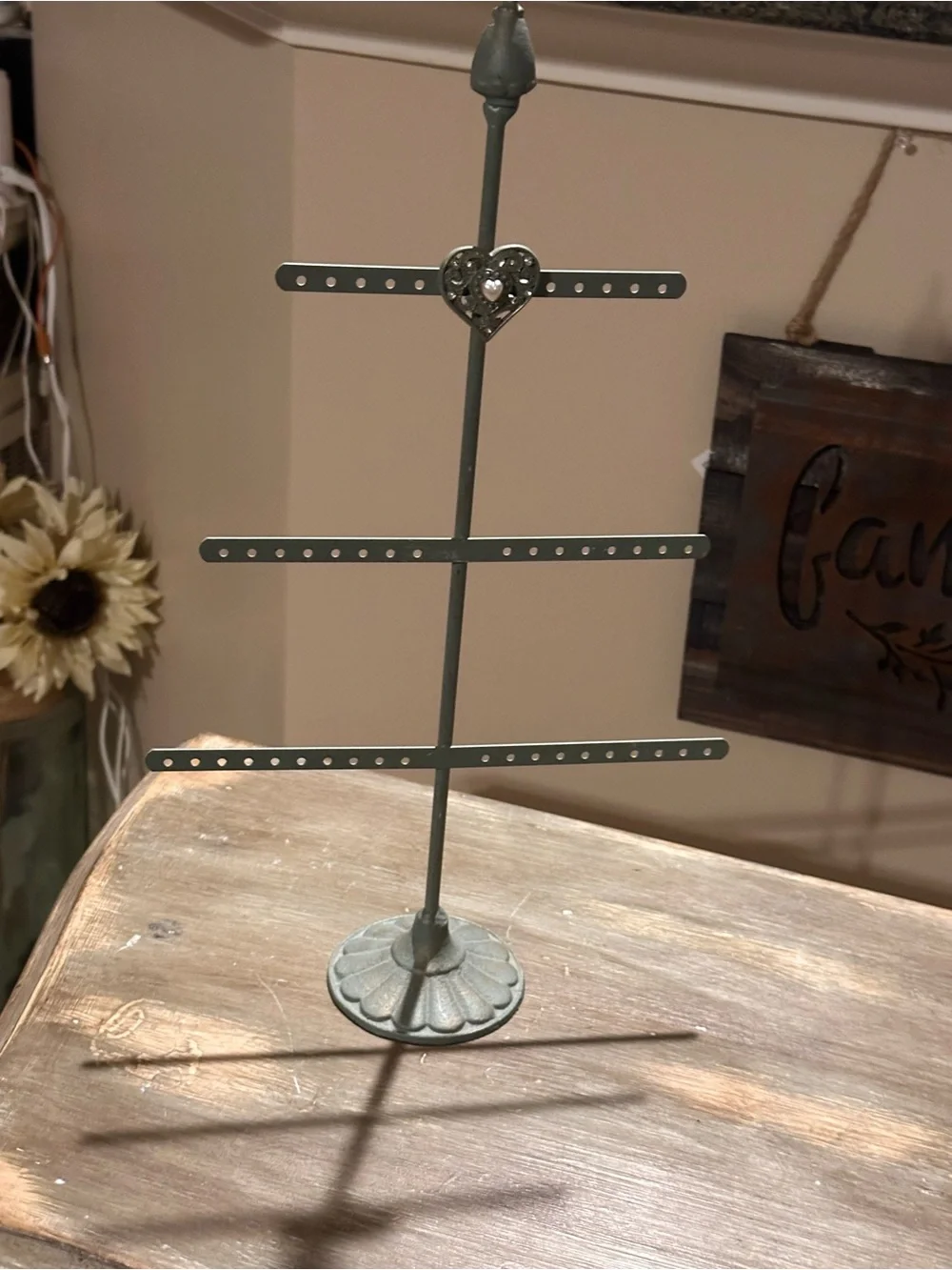 Metal Jewelry Earring Stand Organizer in Green